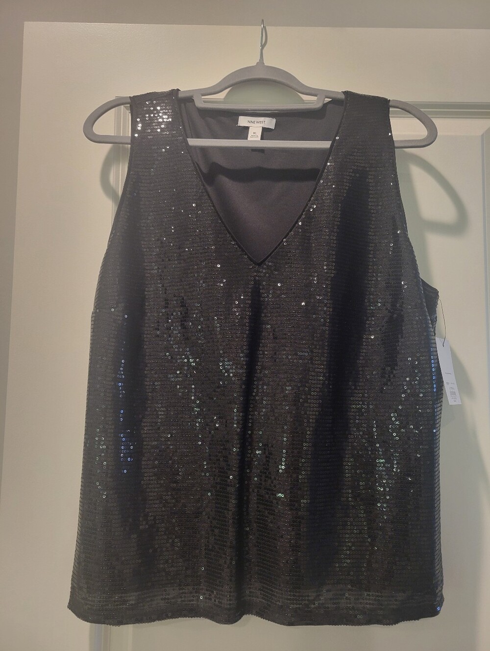 Nine West Fully Lined Black Sequin V-Neck Top NWT